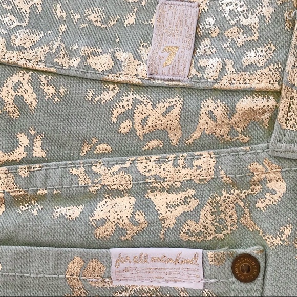 ⭐️7 for All Mankind⭐️Pastel Green Gold Metallic Print Denim Jeans Shorts Sz 24 - Picture 15 of 16